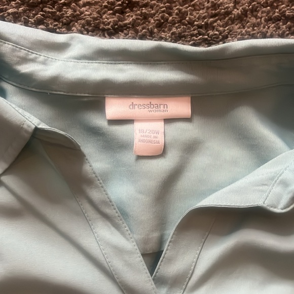 3/$15. Ladies button up 18/20 - Picture 2 of 5